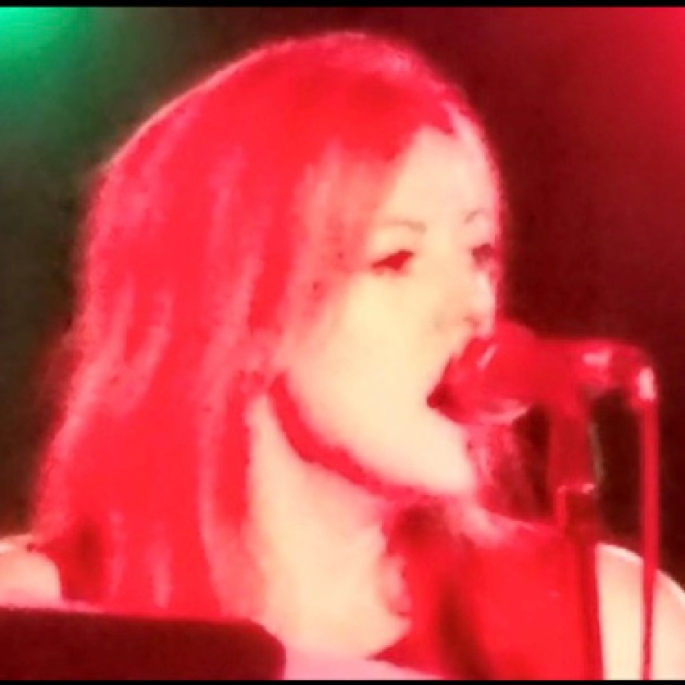 Meet your Posher, Chrissi